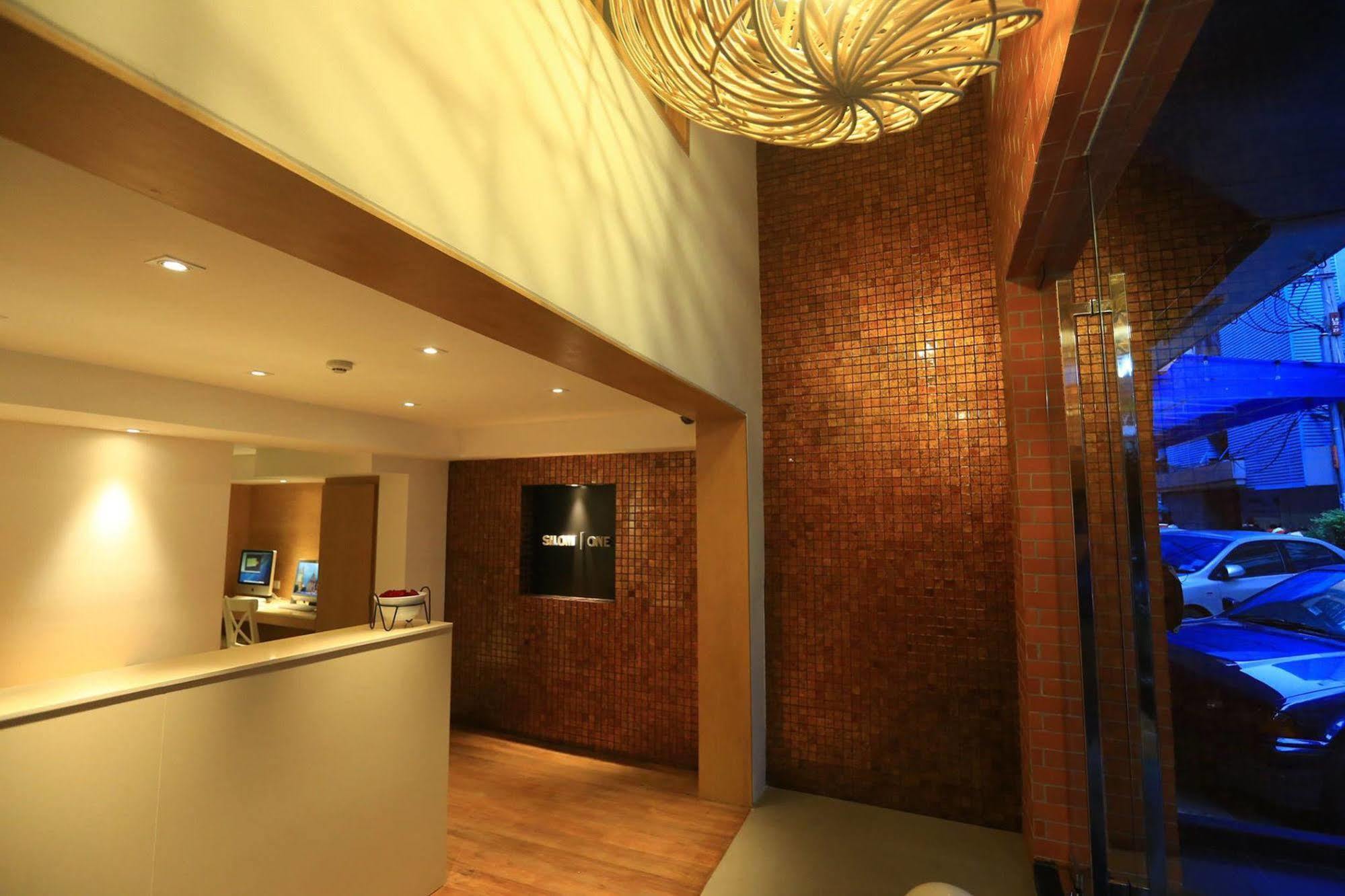 Silom One Hotel Bangkok Exterior photo
